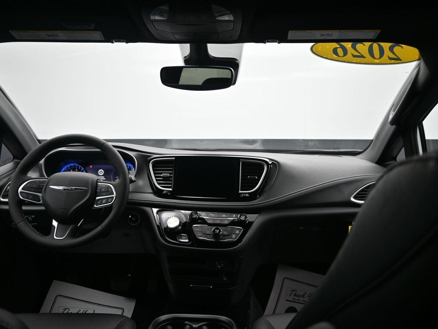 New 2026 Bright White Clearcoat Chrysler Select image 14