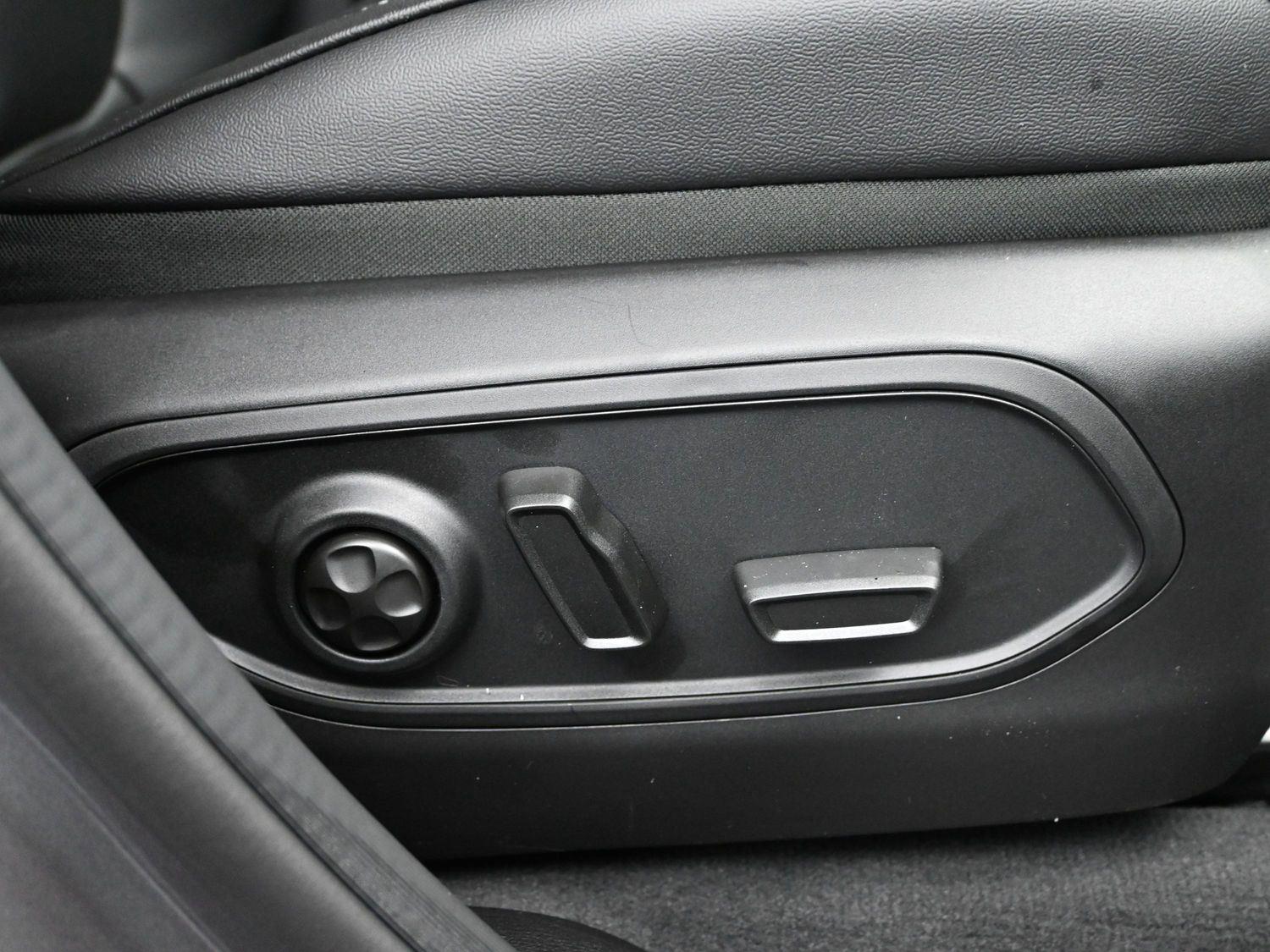 New 2025 Baltic Gray Metallic Clearcoat Jeep Limited image 8