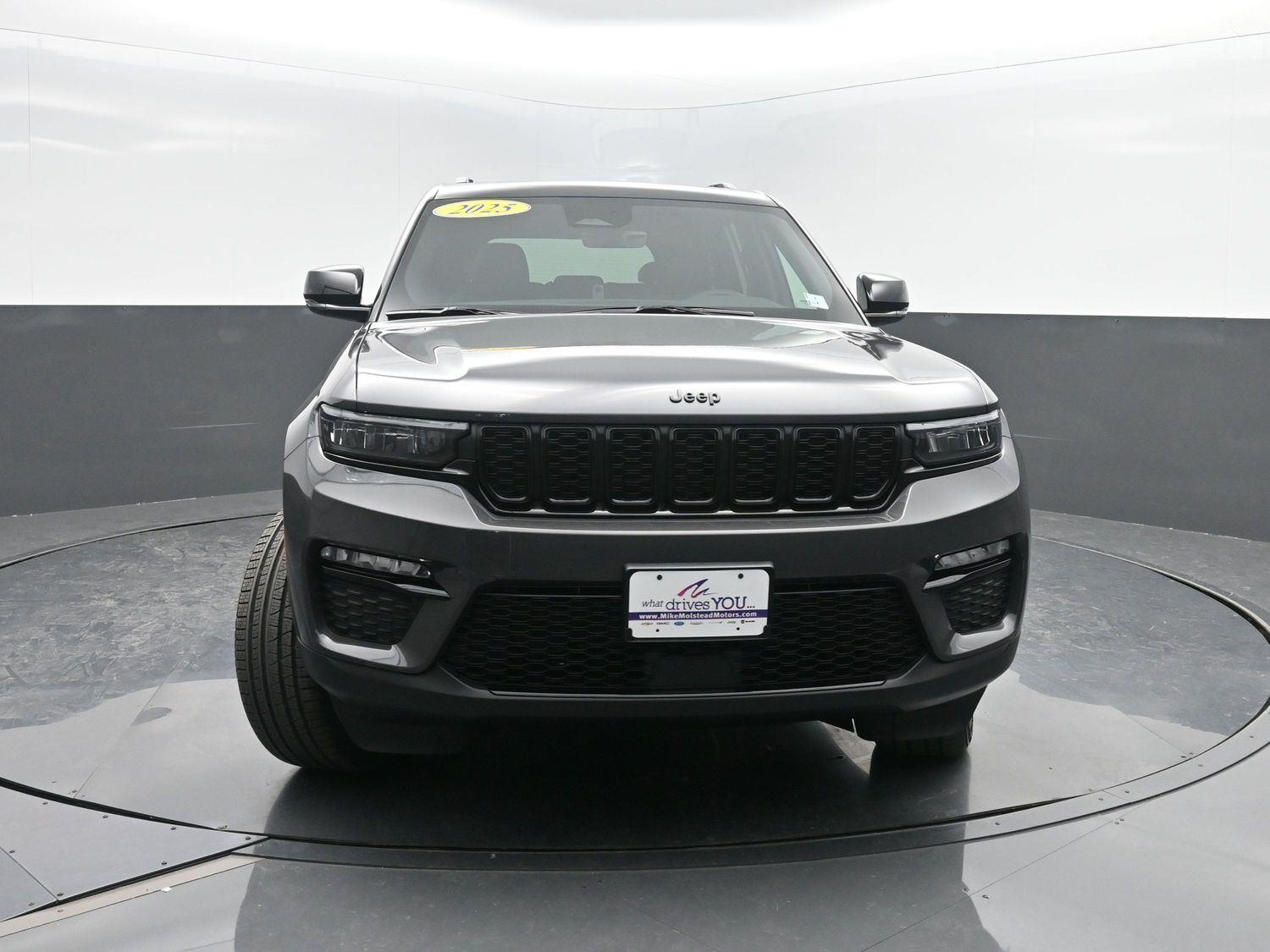 New 2025 Baltic Gray Metallic Clearcoat Jeep Limited image 42