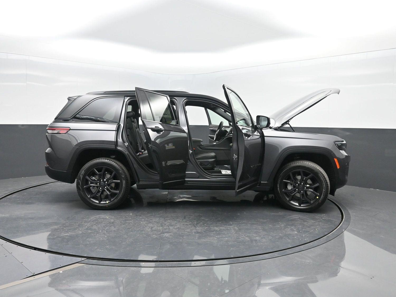 New 2025 Baltic Gray Metallic Clearcoat Jeep Limited image 47