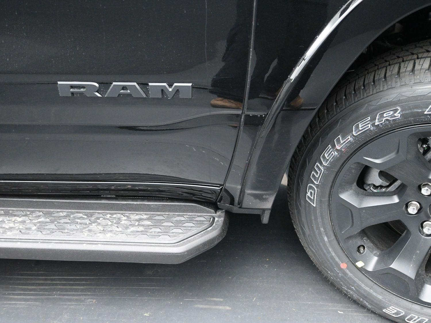 New 2026 Diamond Black Crystal Pearlcoat Ram Big Horn image 7