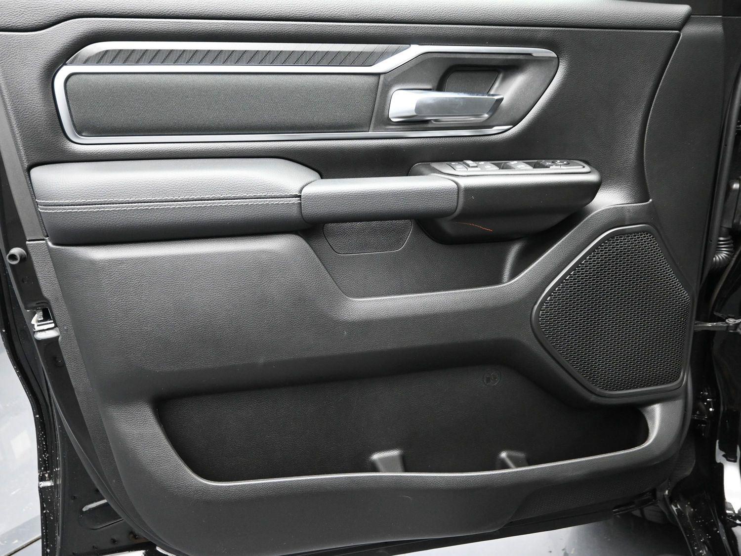 New 2026 Diamond Black Crystal Pearlcoat Ram Big Horn image 18