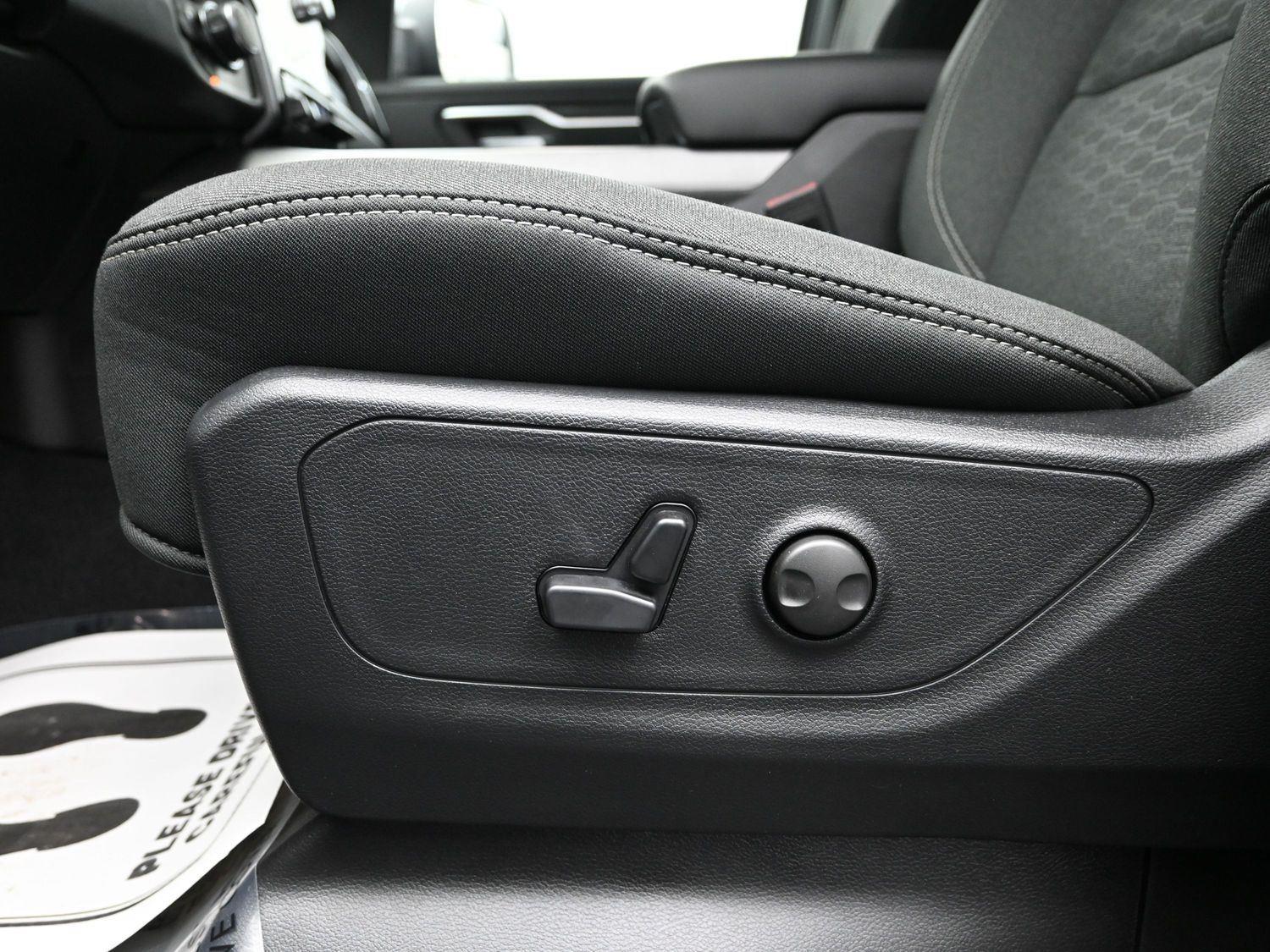 New 2026 Diamond Black Crystal Pearlcoat Ram Big Horn image 19