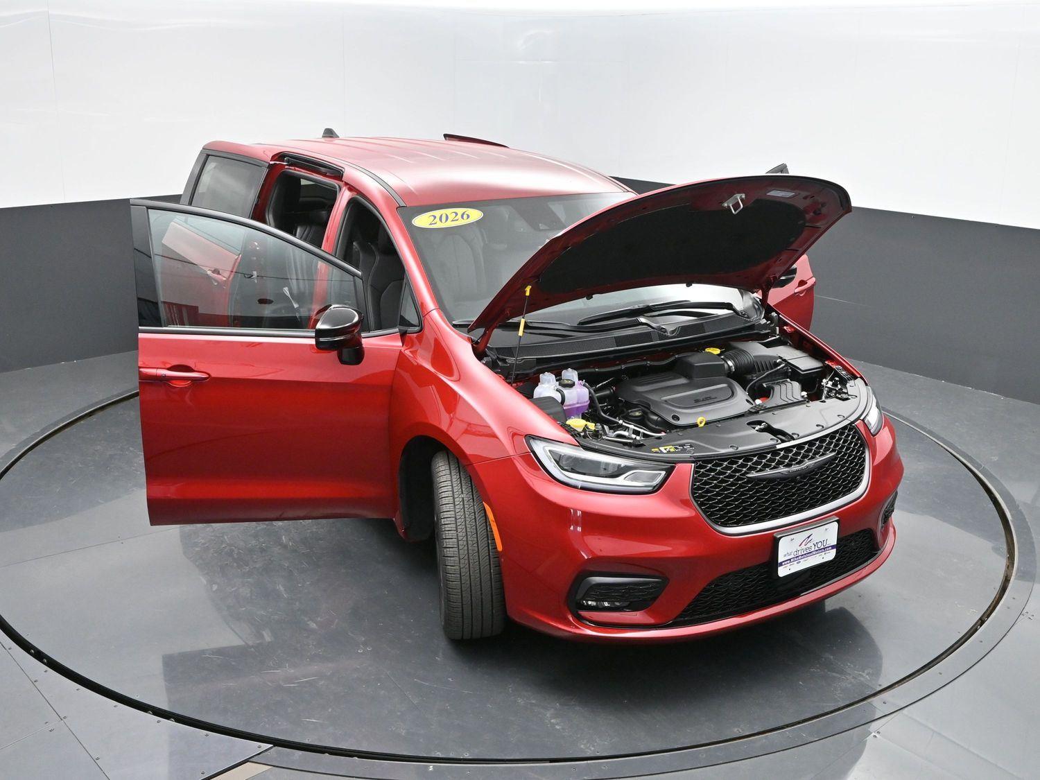 New 2026 Red Hot Pearlcoat Chrysler Select image 44