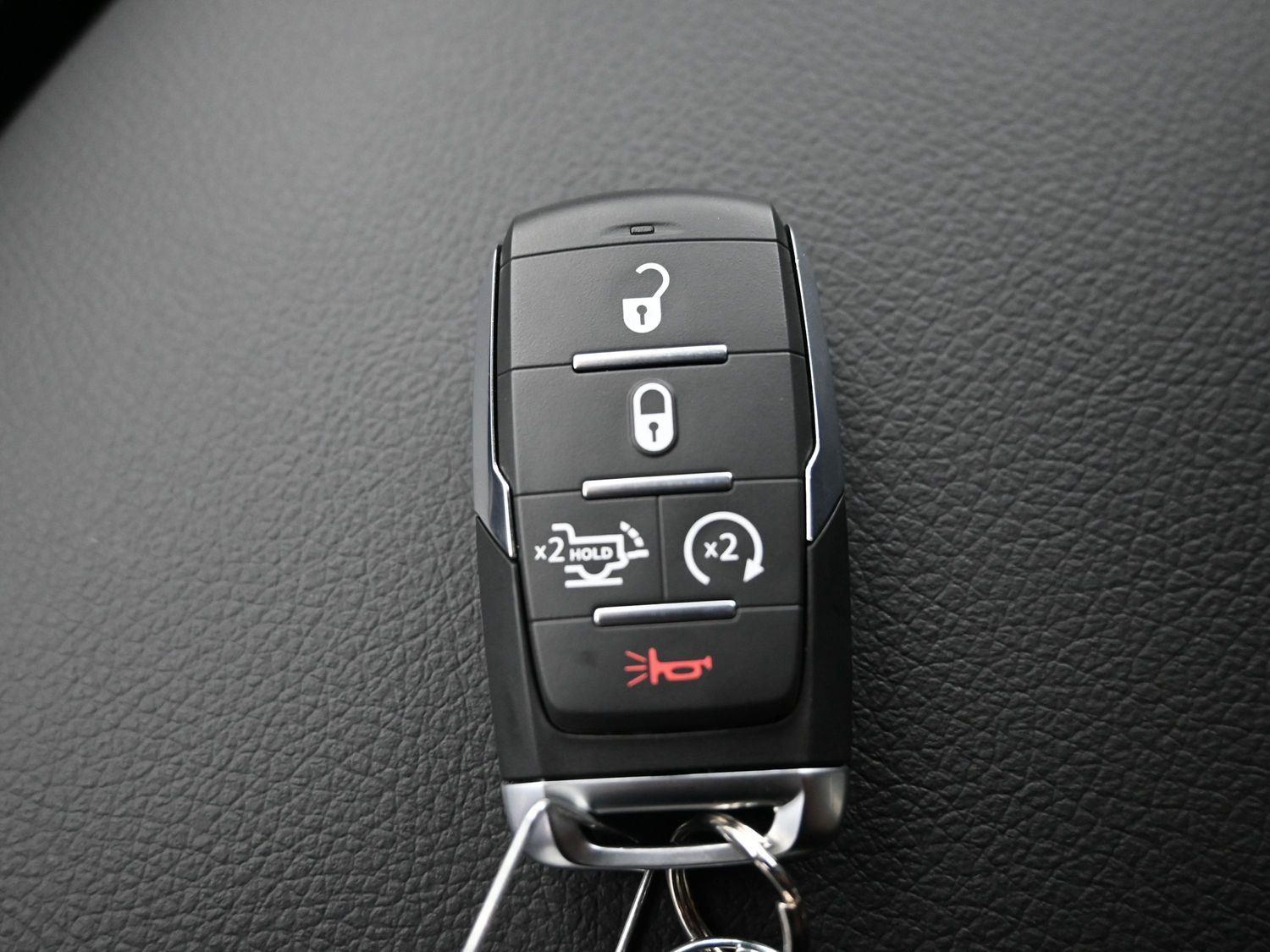 New 2026 Diamond Black Crystal Pearlcoat Ram Big Horn image 33