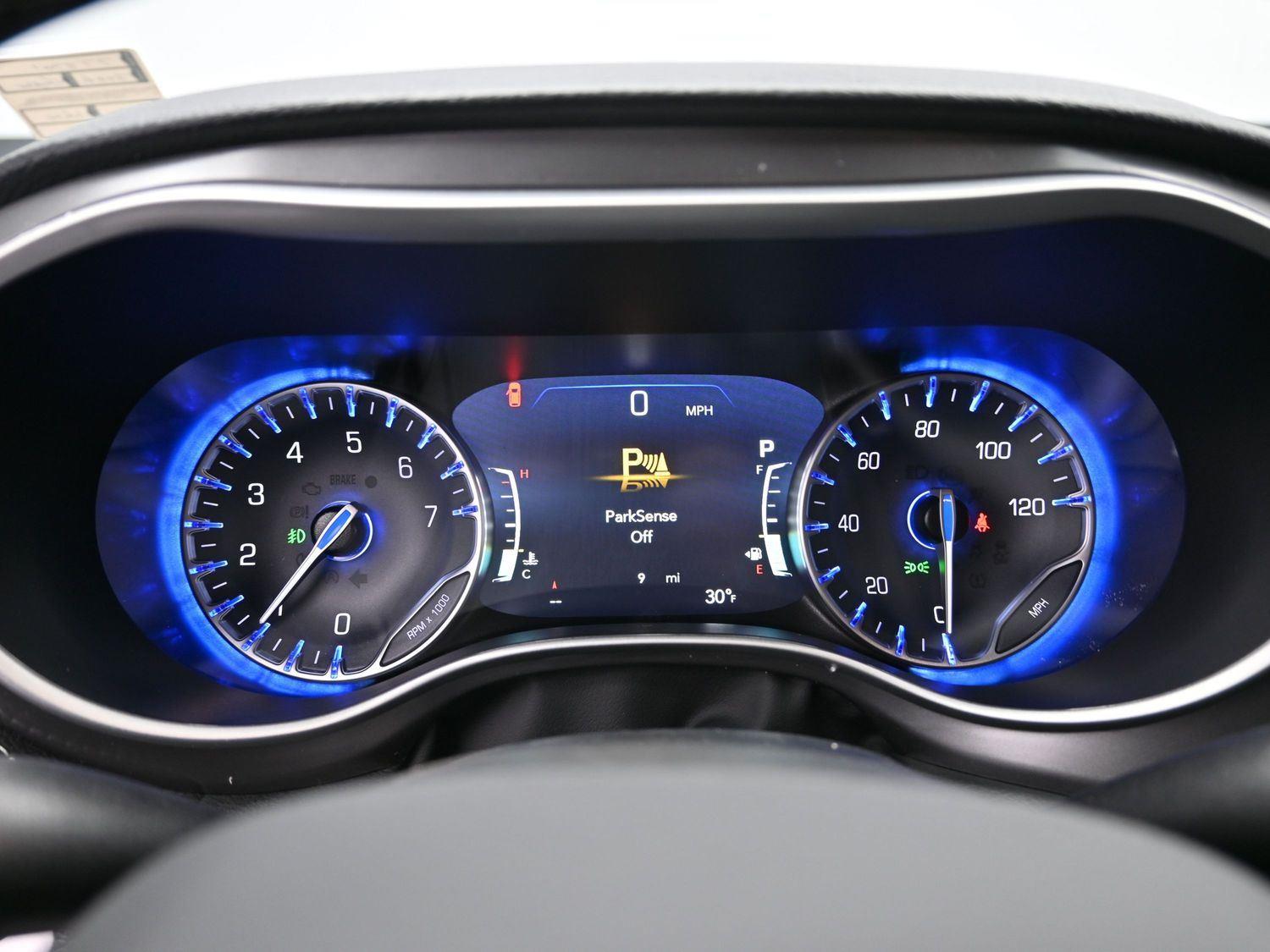 New 2026 Bright White Clearcoat Chrysler Select image 26