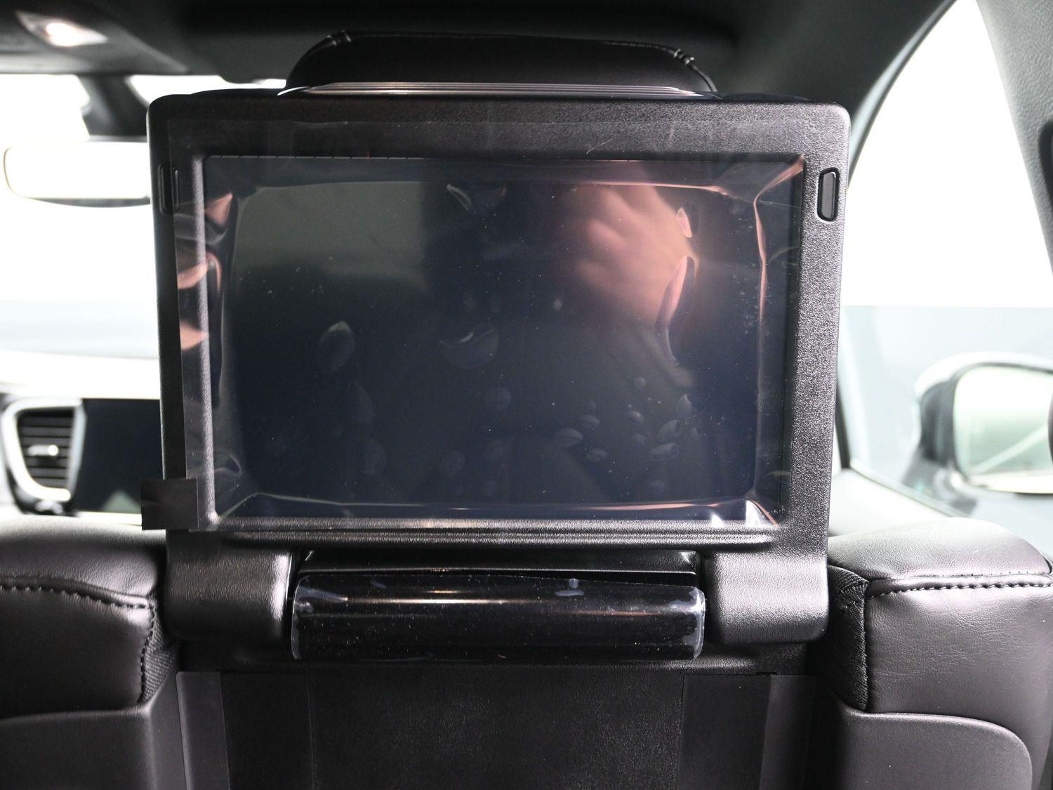 New 2026 Bright White Clearcoat Chrysler Select image 12