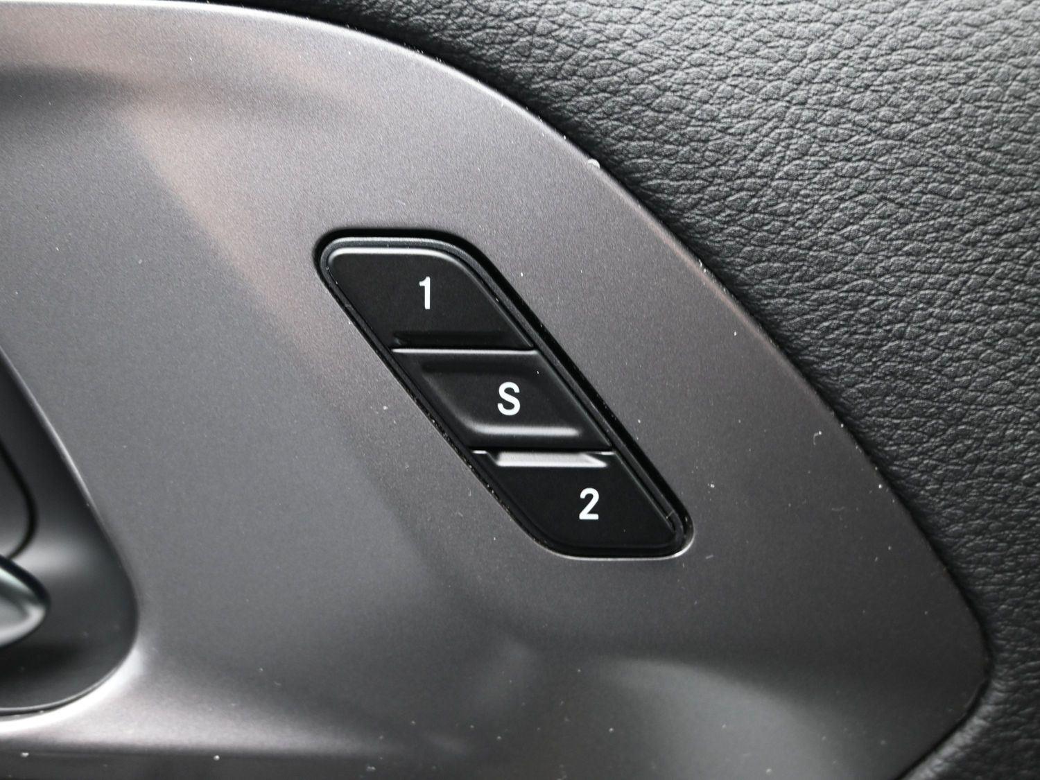 New 2026 Bright White Clearcoat Chrysler Select image 20