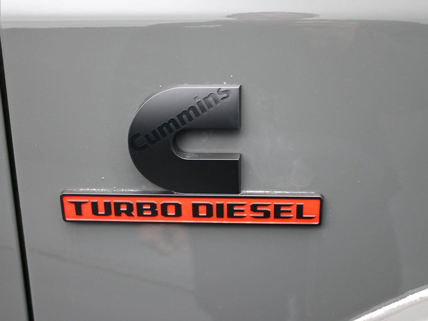 New 2026 Ceramic Gray Clearcoat Ram Limited image 7