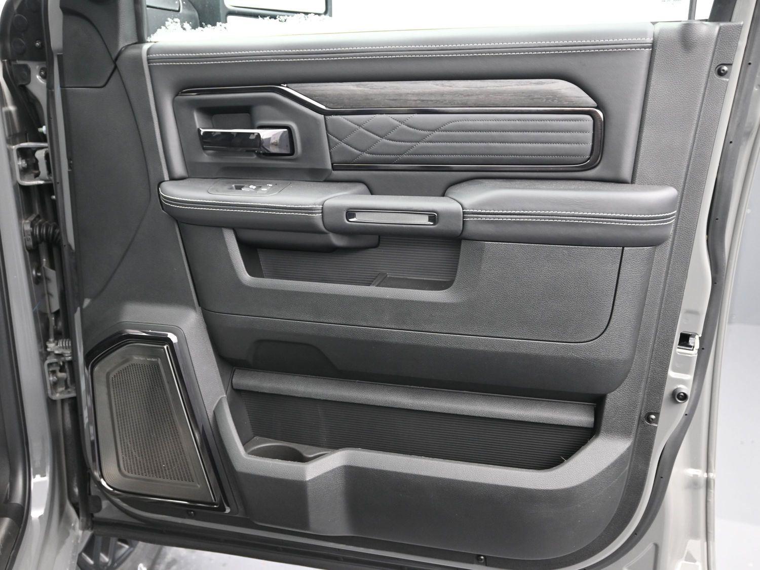 New 2026 Ceramic Gray Clearcoat Ram Limited image 10