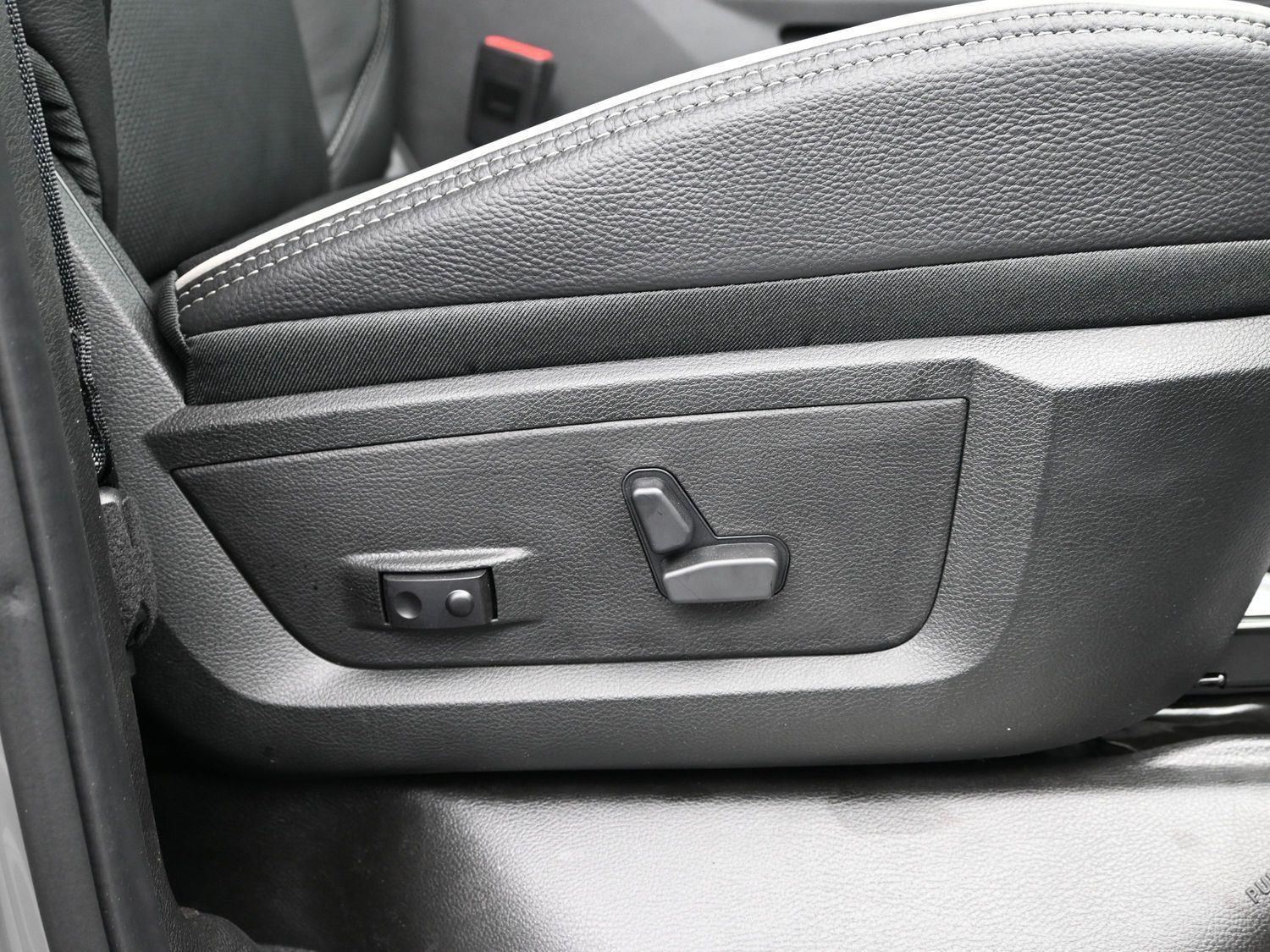 New 2026 Ceramic Gray Clearcoat Ram Limited image 11