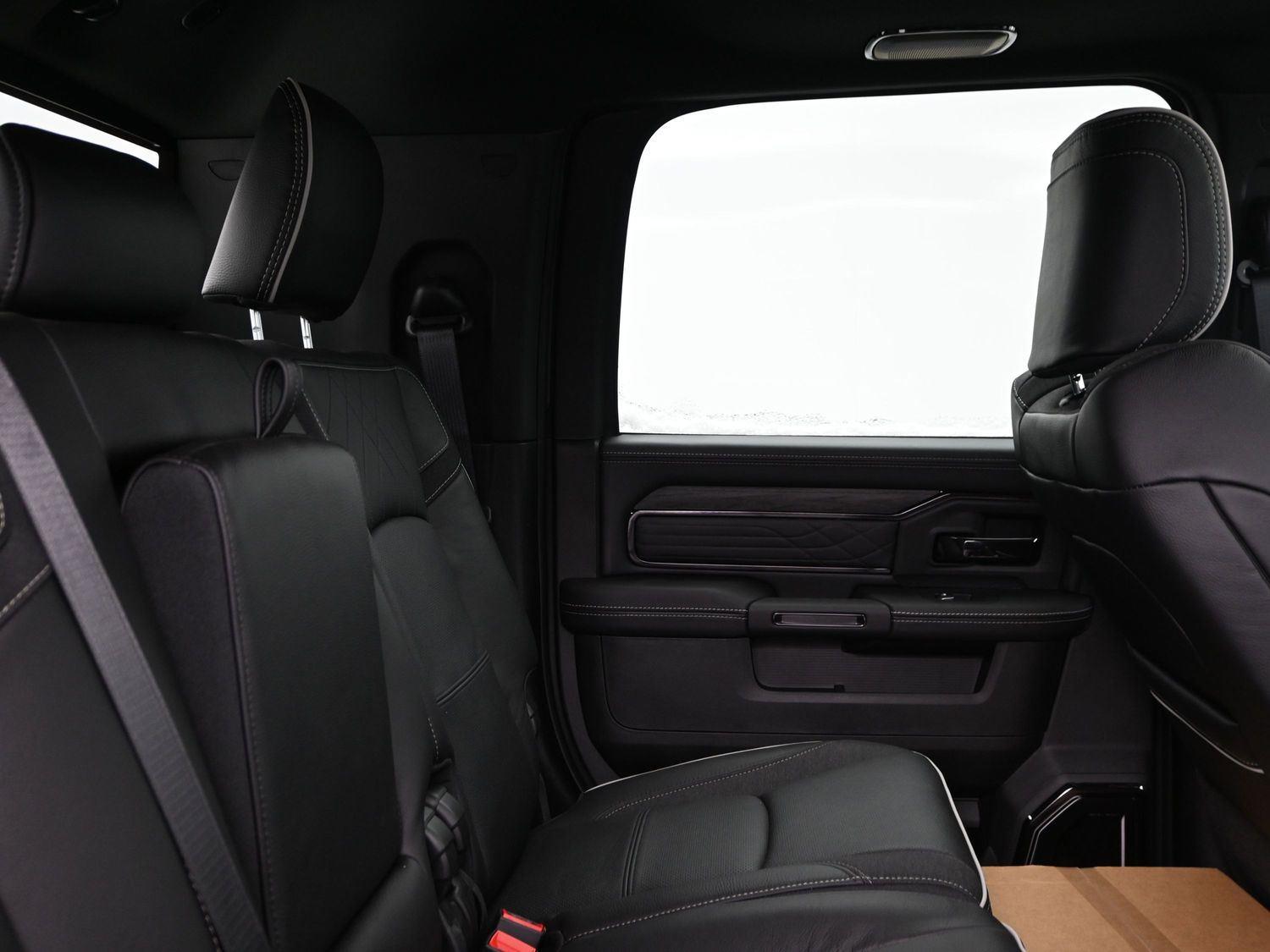 New 2026 Ceramic Gray Clearcoat Ram Limited image 15