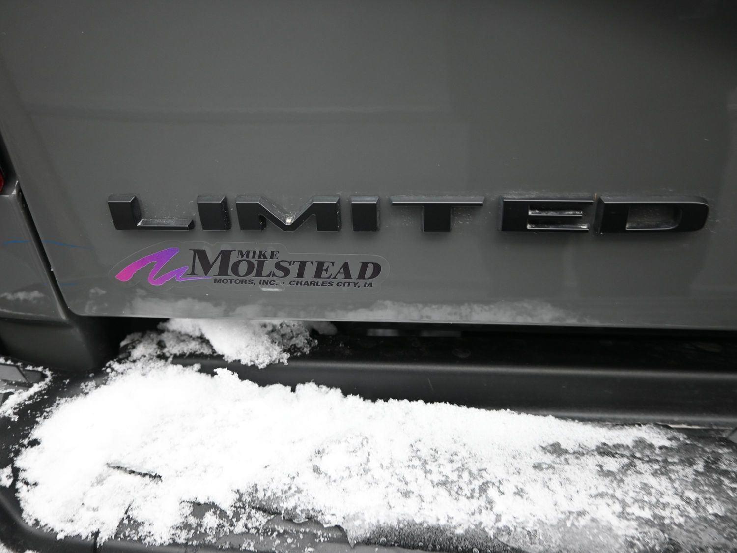 New 2026 Ceramic Gray Clearcoat Ram Limited image 20