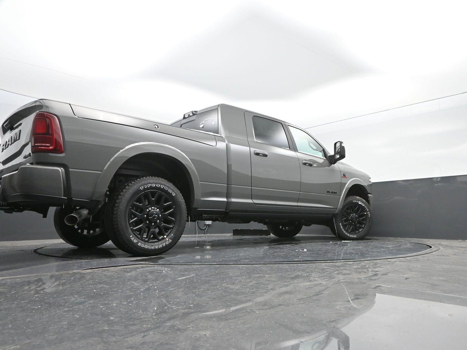 New 2026 Ceramic Gray Clearcoat Ram Limited image 41