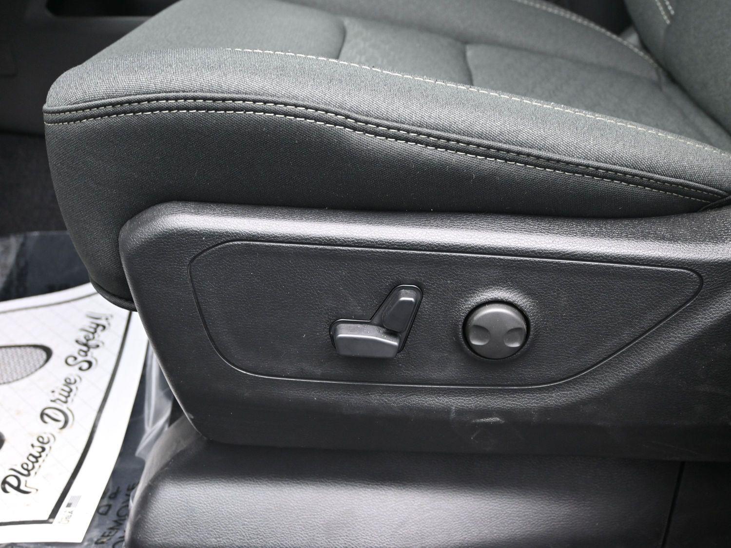 New 2026 Granite Crystal Metallic Clearcoat Ram Big Horn image 19