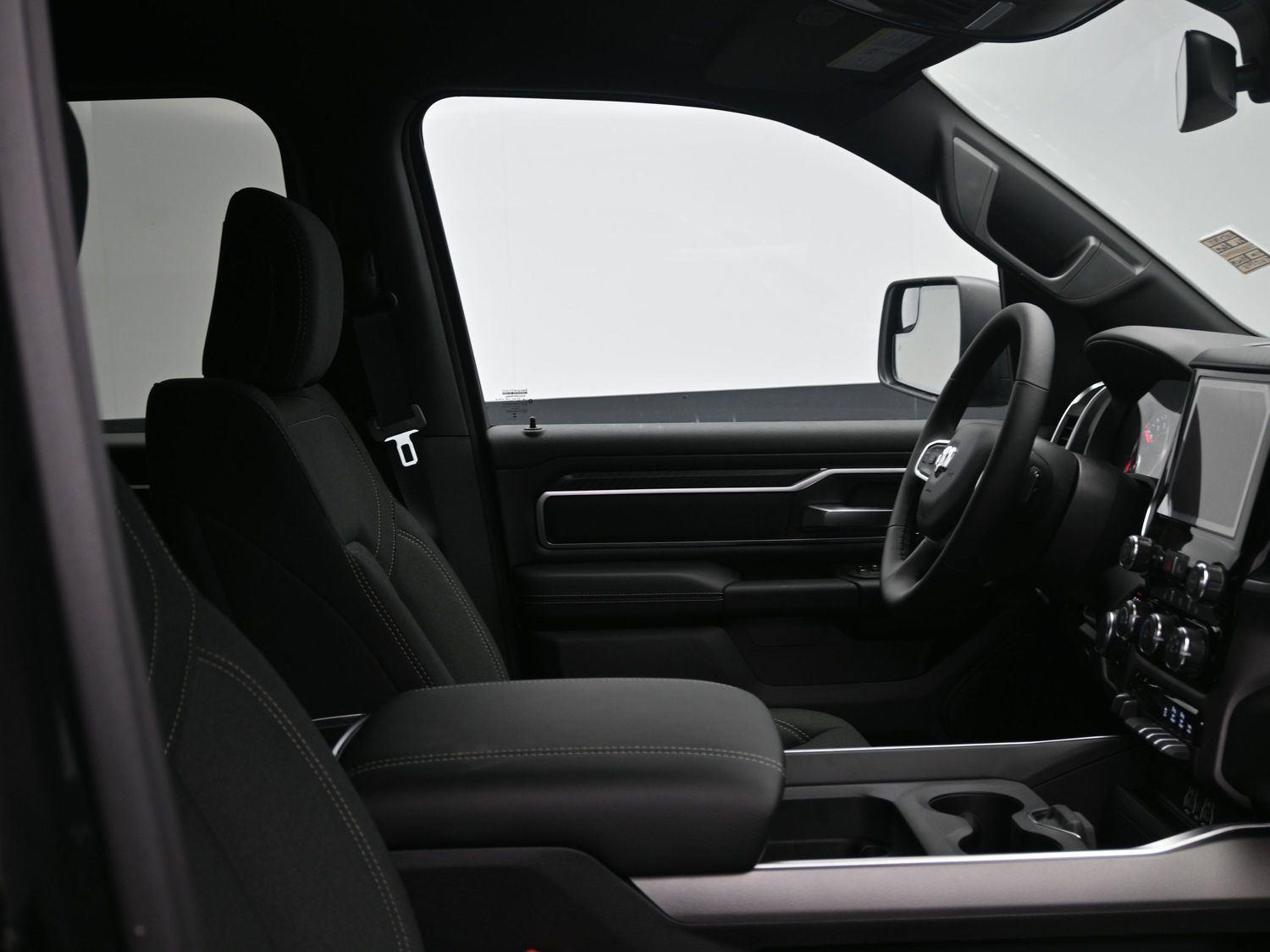 New 2026 Diamond Black Crystal Pearlcoat Ram Big Horn image 10