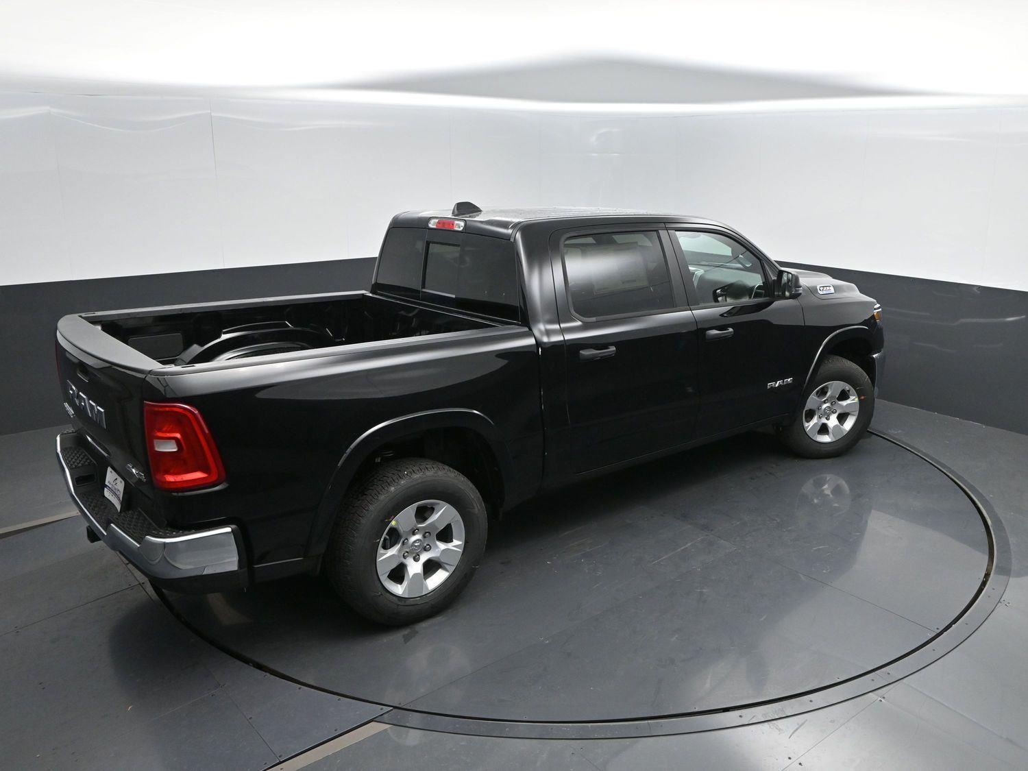 New 2026 Diamond Black Crystal Pearlcoat Ram Big Horn image 39