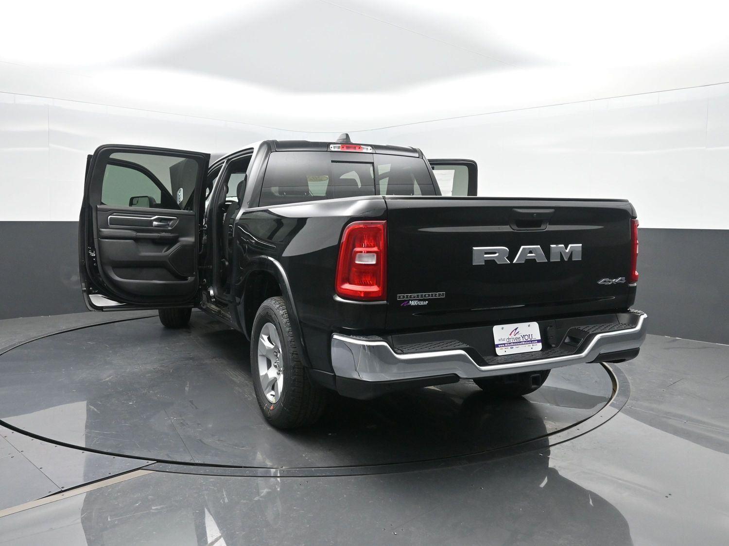 New 2026 Diamond Black Crystal Pearlcoat Ram Big Horn image 46