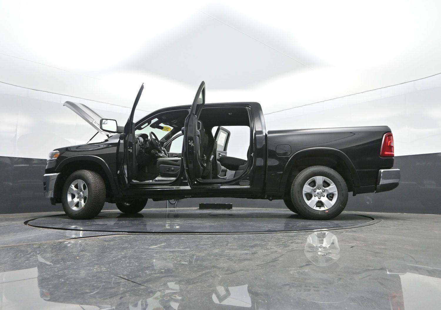 New 2026 Diamond Black Crystal Pearlcoat Ram Big Horn image 50