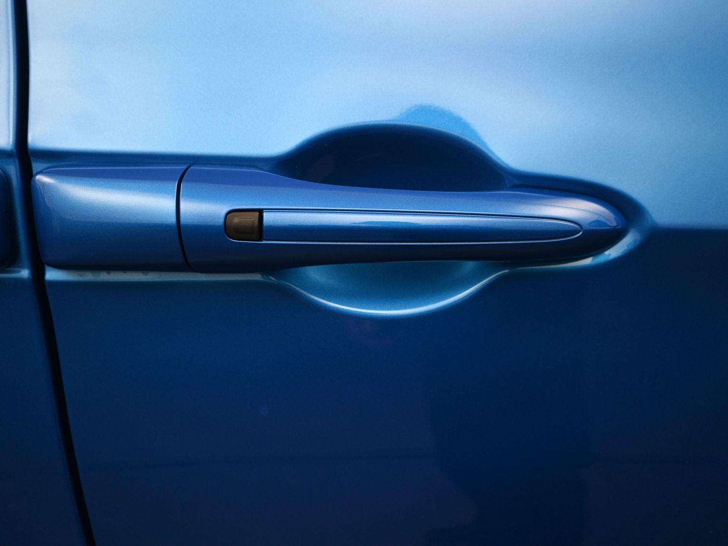 New 2026 Hydro Blue Pearlcoat Chrysler Select image 6