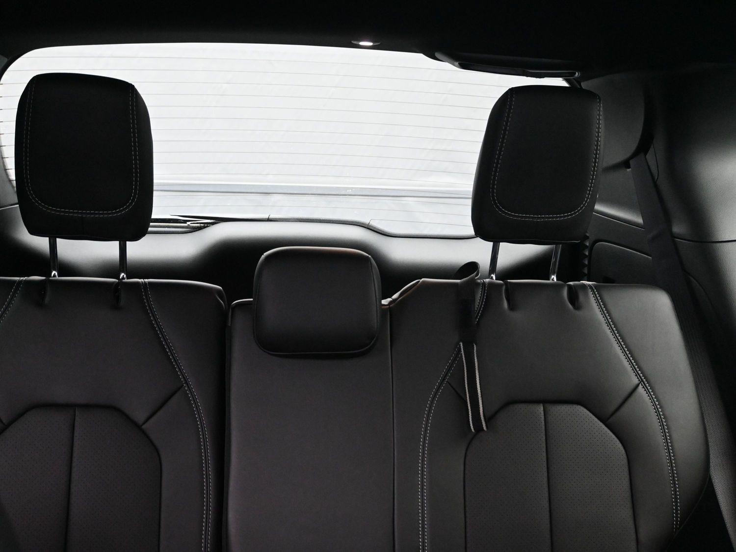 New 2026 Hydro Blue Pearlcoat Chrysler Select image 13