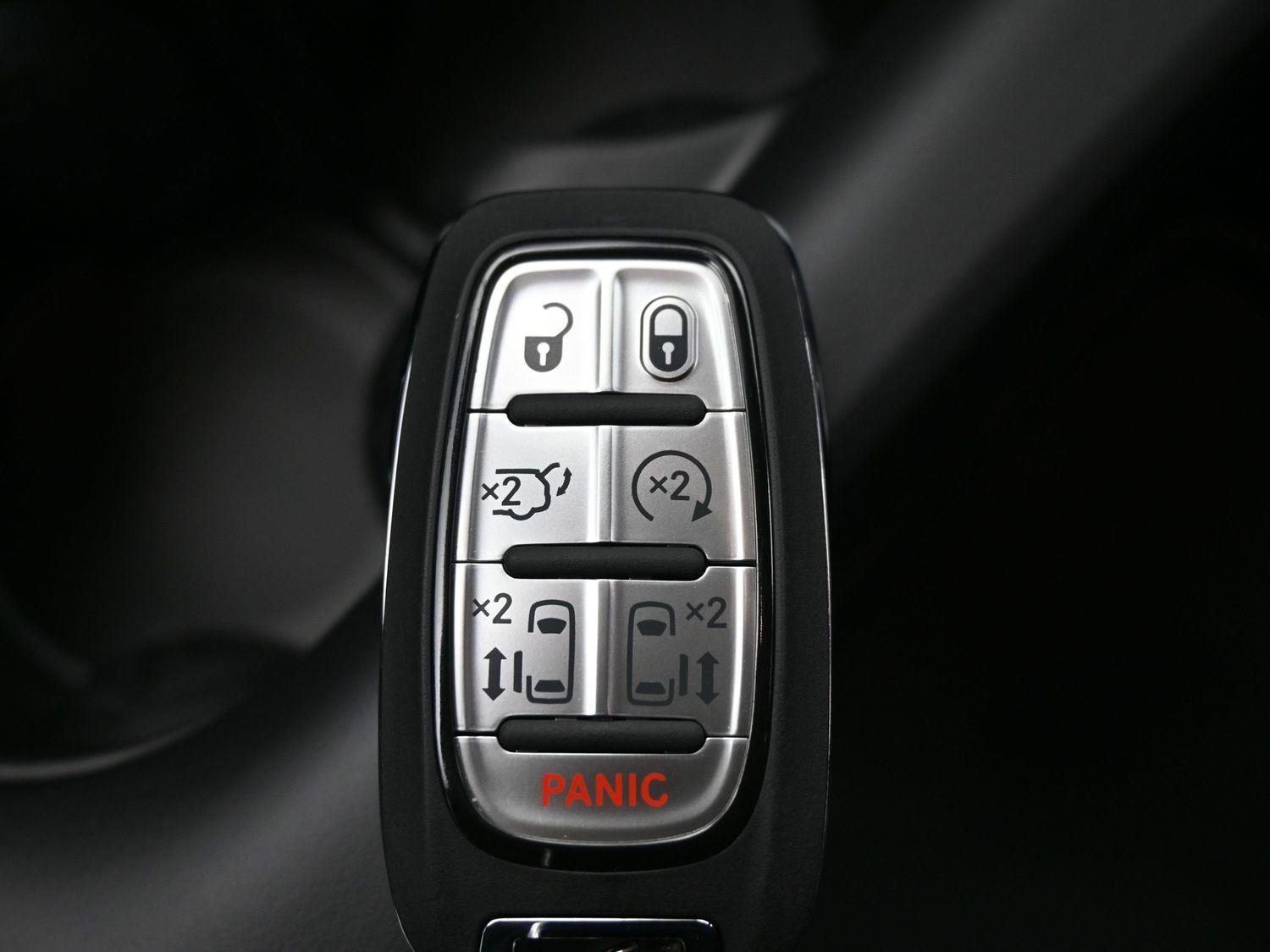 New 2026 Hydro Blue Pearlcoat Chrysler Select image 30