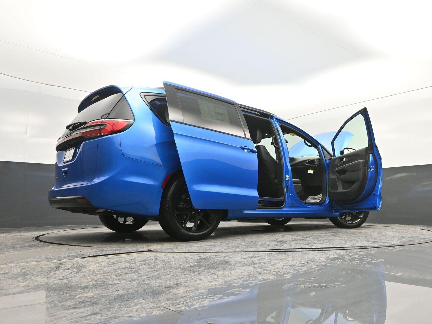 New 2026 Hydro Blue Pearlcoat Chrysler Select image 47