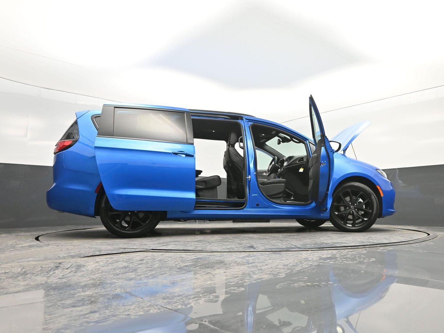 New 2026 Hydro Blue Pearlcoat Chrysler Select image 49