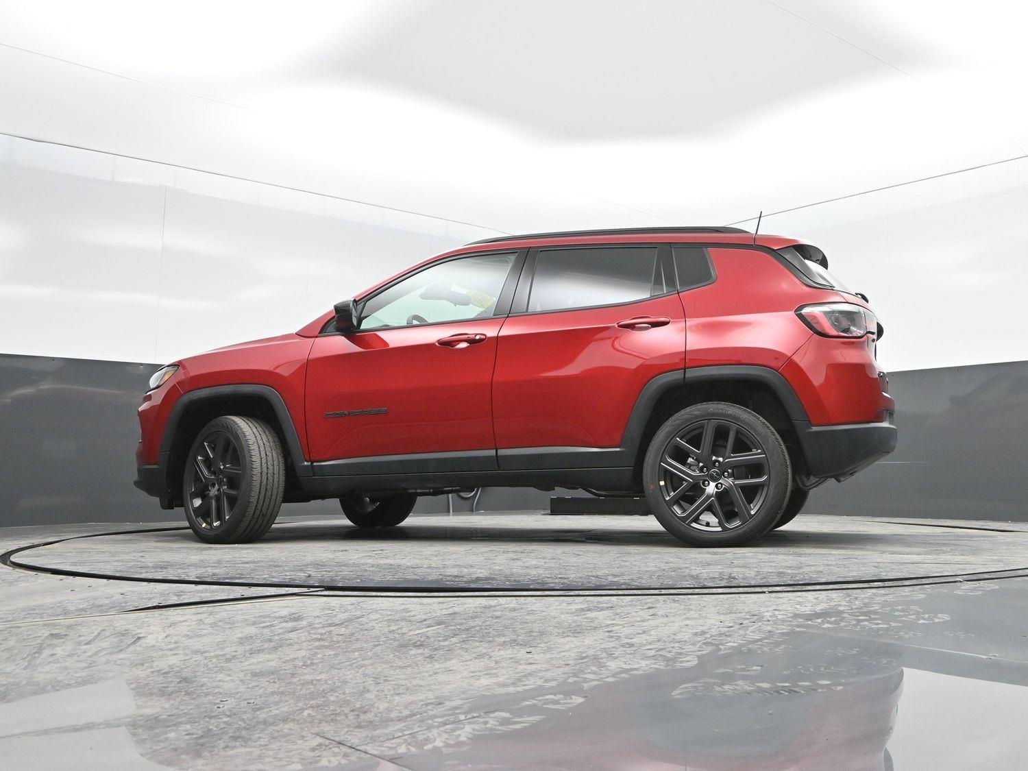 New 2026 Red Hot Pearlcoat Jeep Latitude image 26