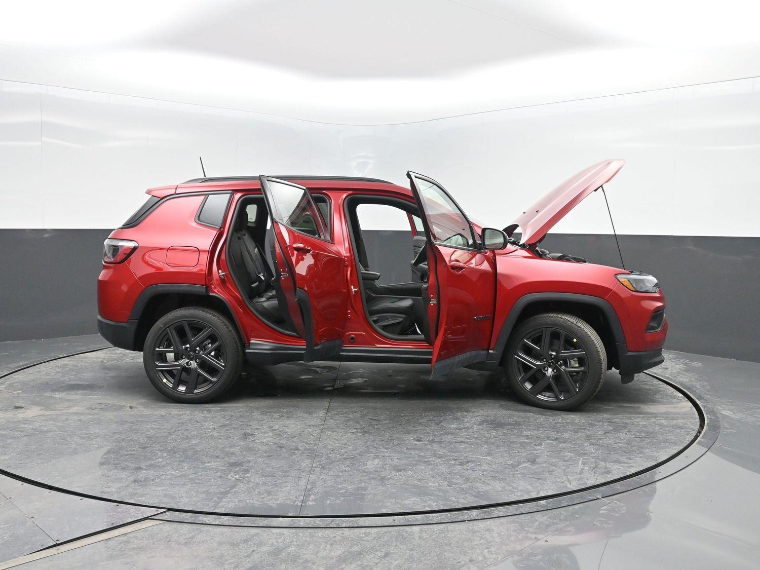 New 2026 Red Hot Pearlcoat Jeep Latitude image 40