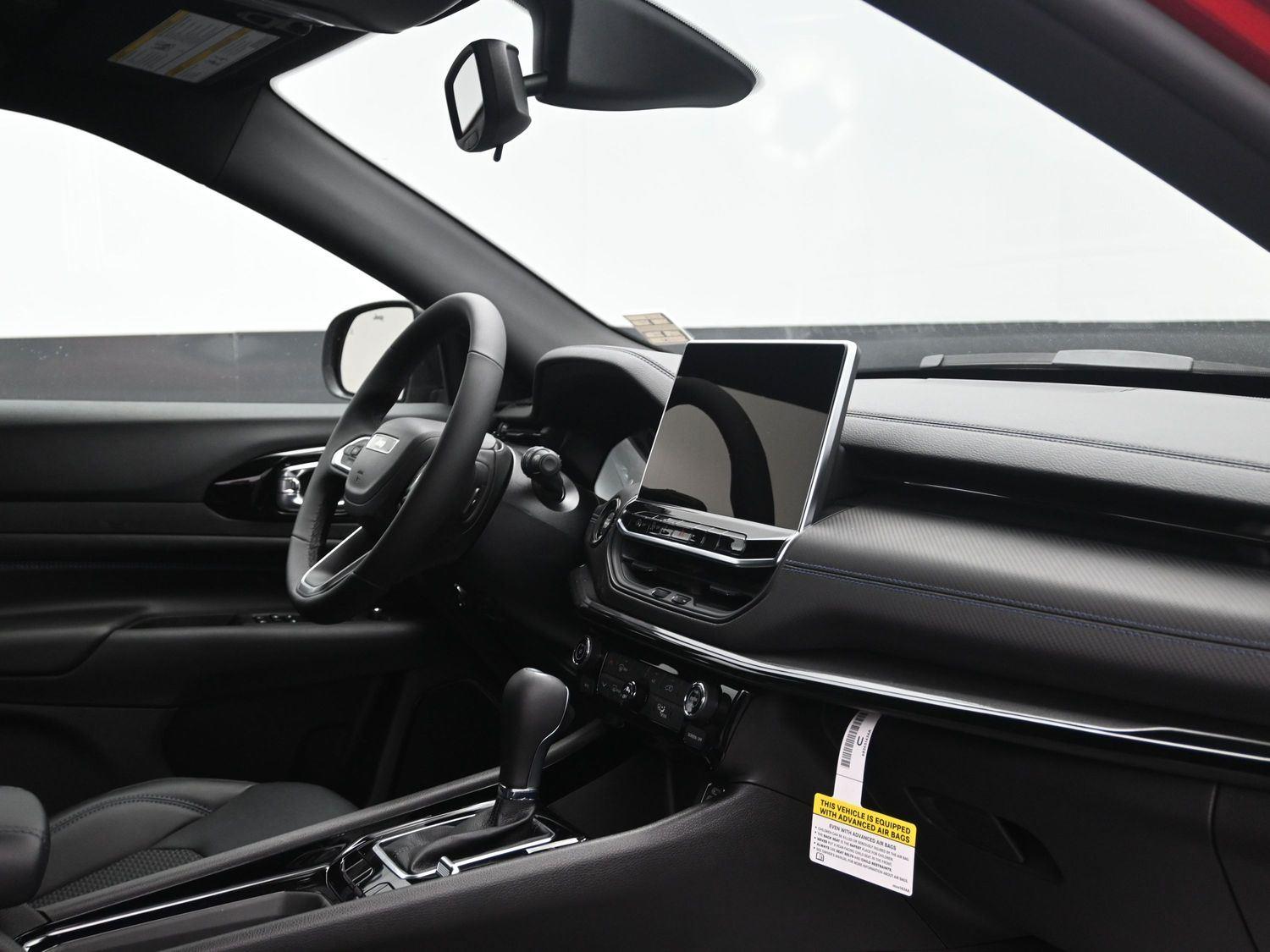 New 2026 Red Hot Pearlcoat Jeep Latitude image 11