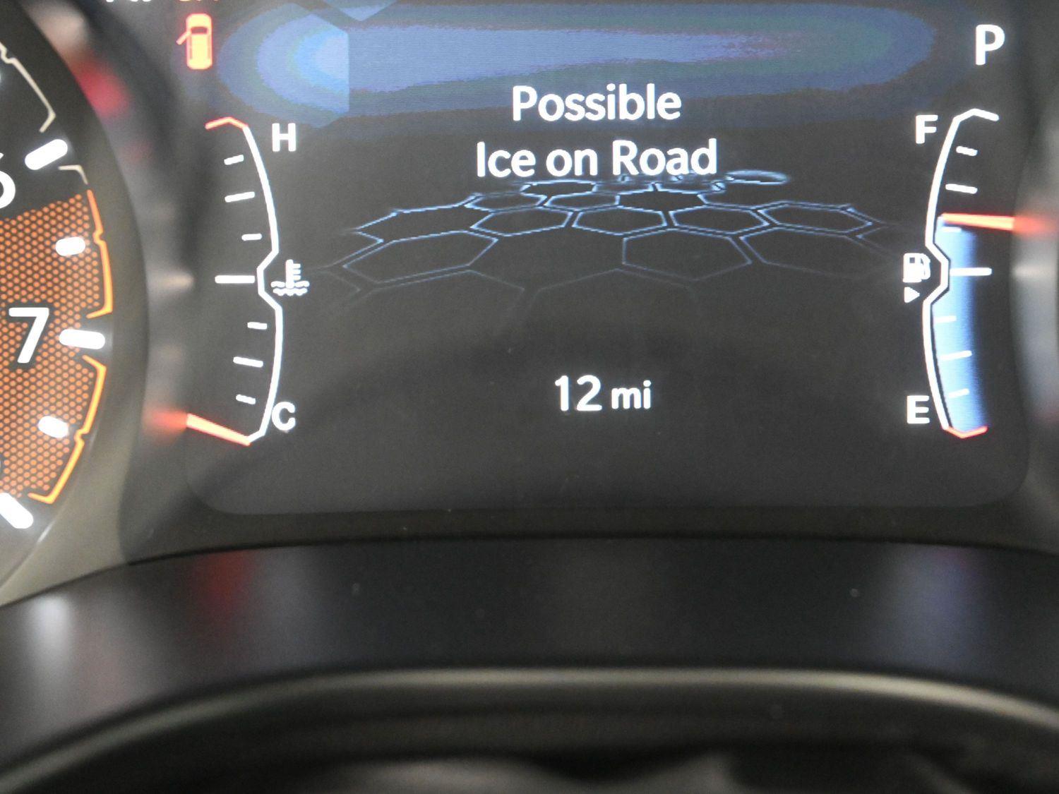 New 2026 Red Hot Pearlcoat Jeep Latitude image 22