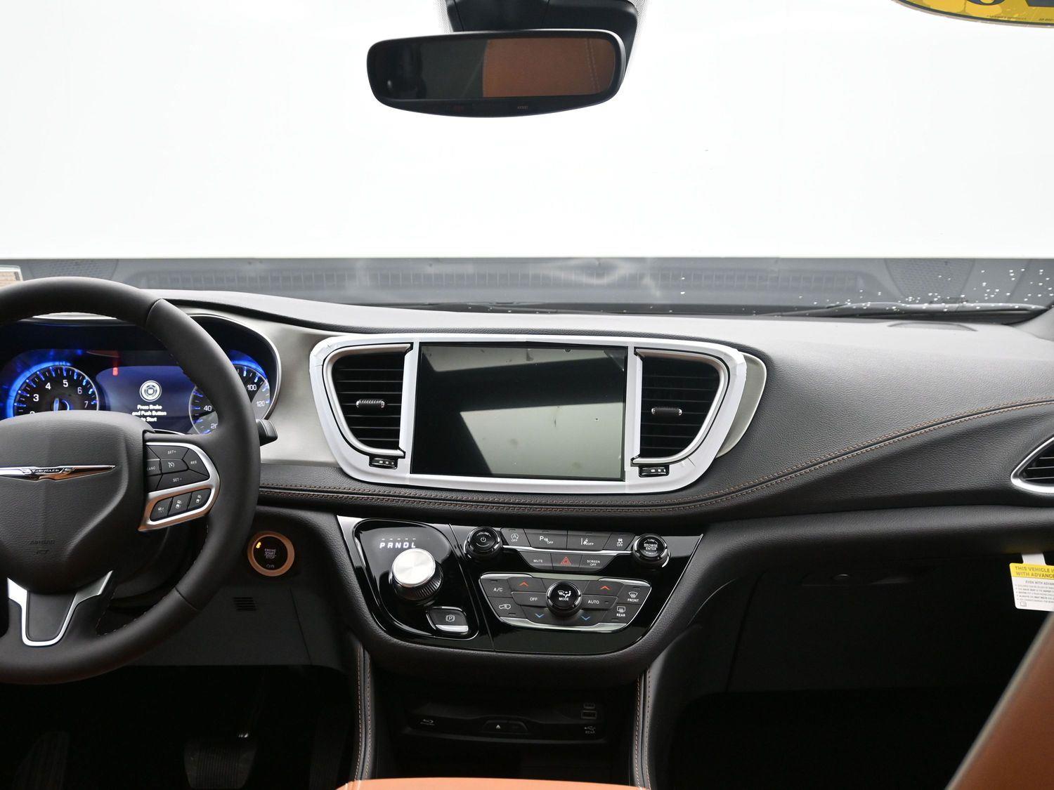 New 2026 Diamond Black Crystal Pearlcoat Chrysler Pinnacle image 16