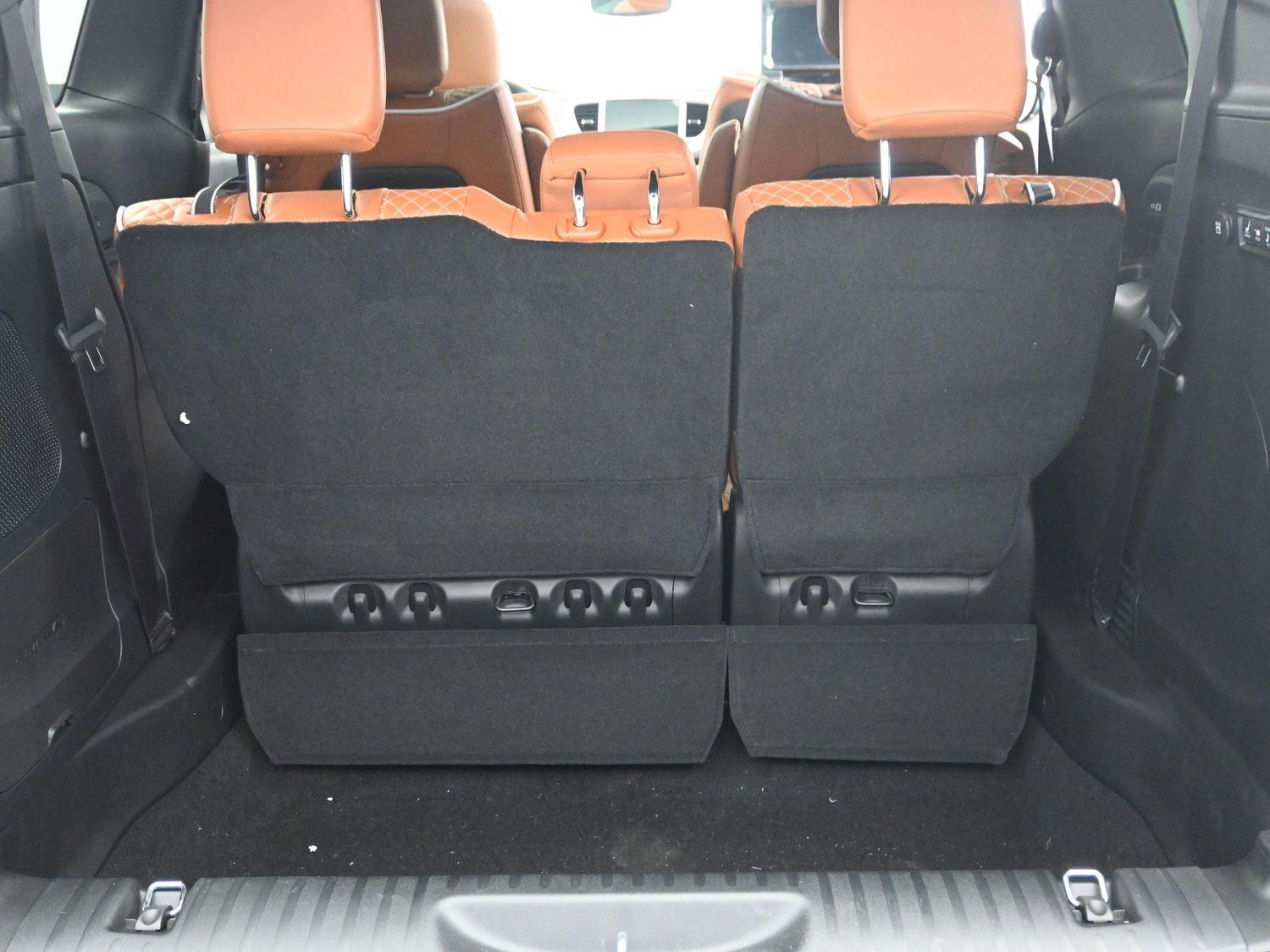 New 2026 Diamond Black Crystal Pearlcoat Chrysler Pinnacle image 18