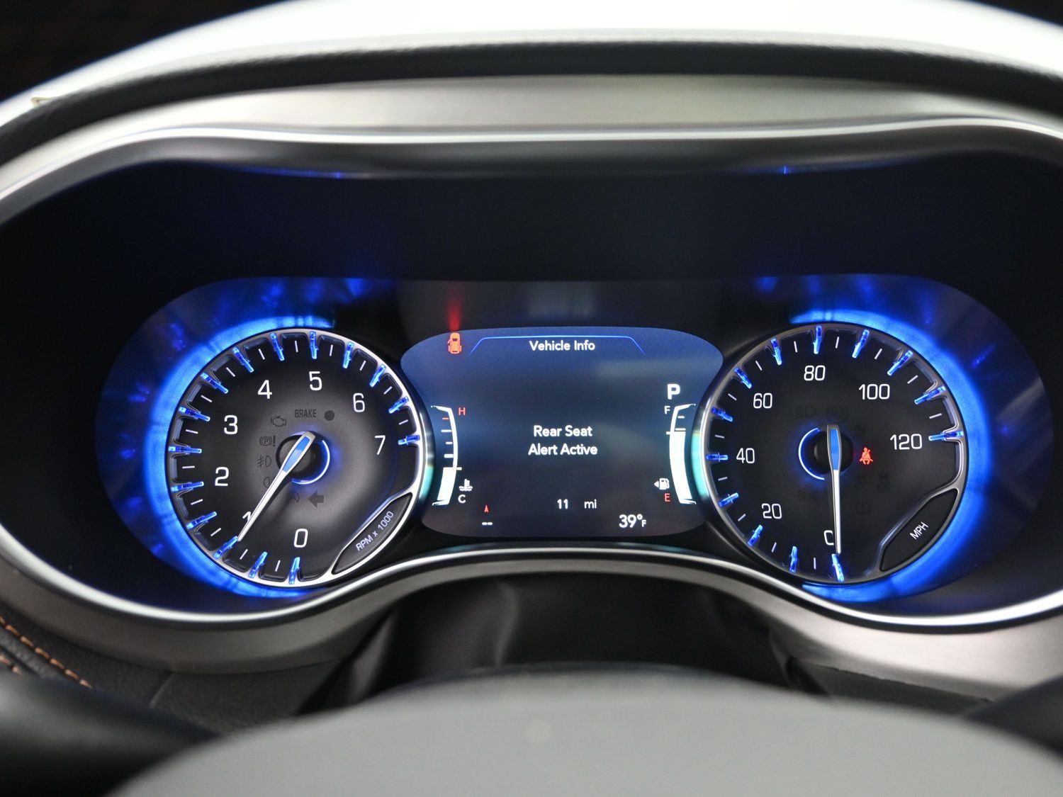 New 2026 Diamond Black Crystal Pearlcoat Chrysler Pinnacle image 28