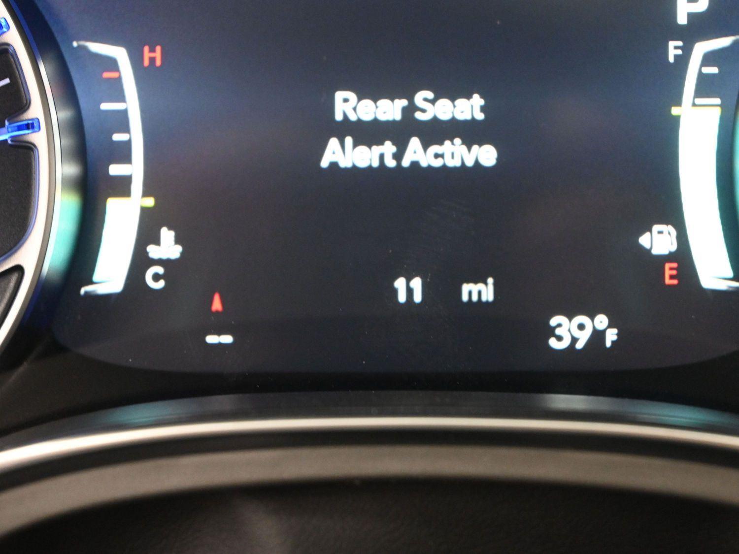 New 2026 Diamond Black Crystal Pearlcoat Chrysler Pinnacle image 29