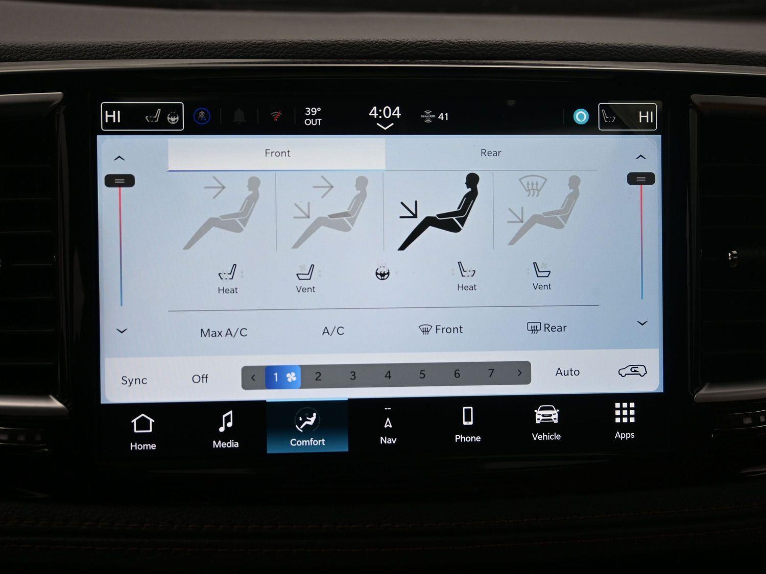 New 2026 Diamond Black Crystal Pearlcoat Chrysler Pinnacle image 30