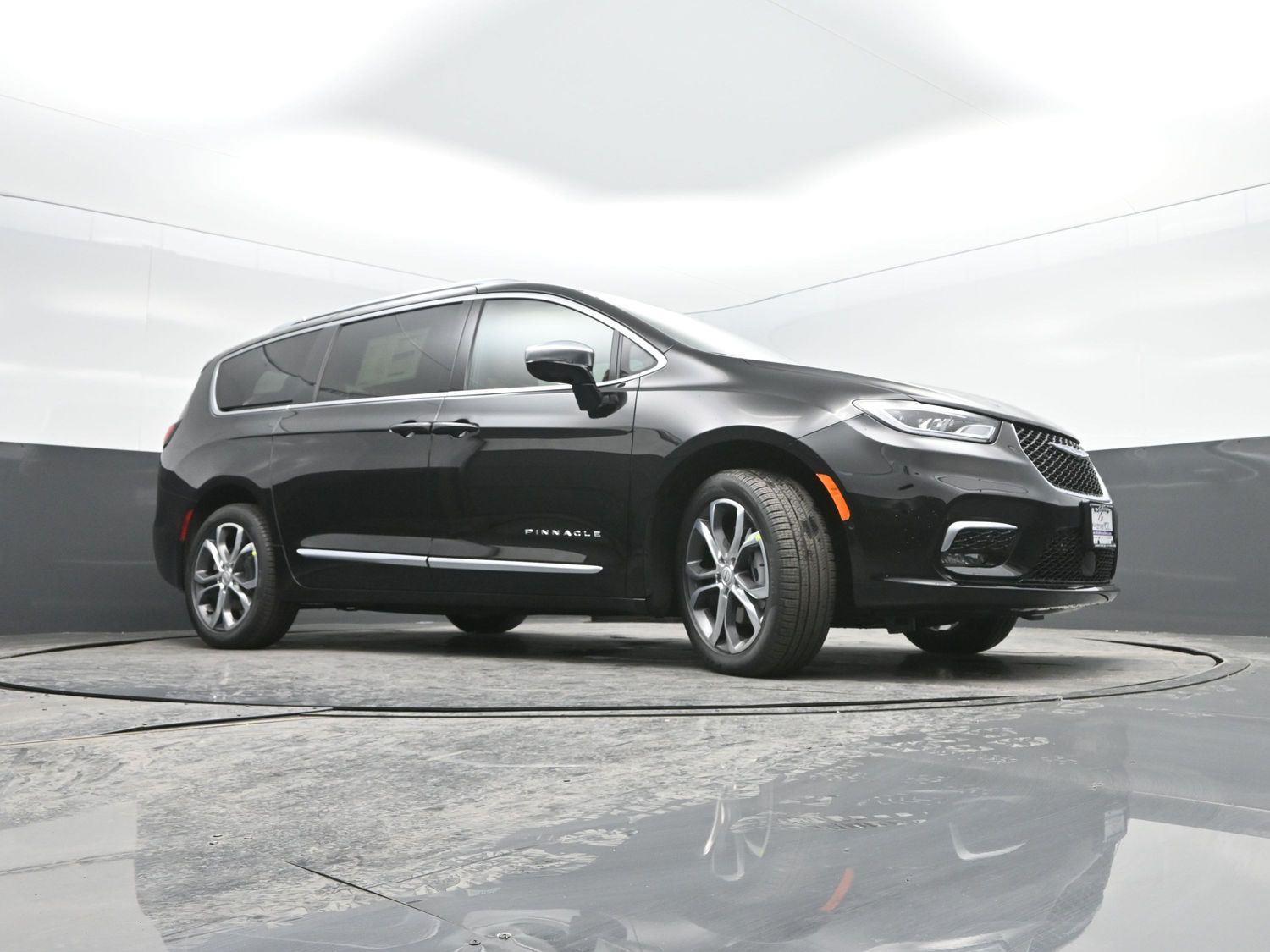 New 2026 Diamond Black Crystal Pearlcoat Chrysler Pinnacle image 42