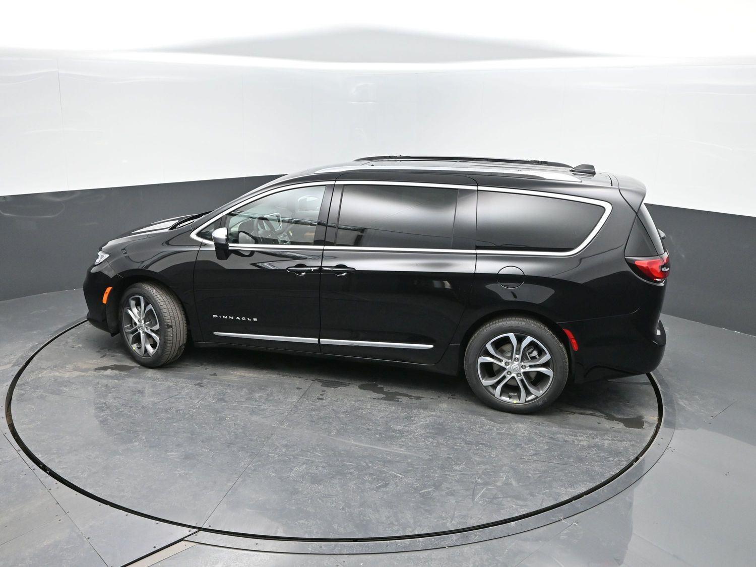 New 2026 Diamond Black Crystal Pearlcoat Chrysler Pinnacle image 44