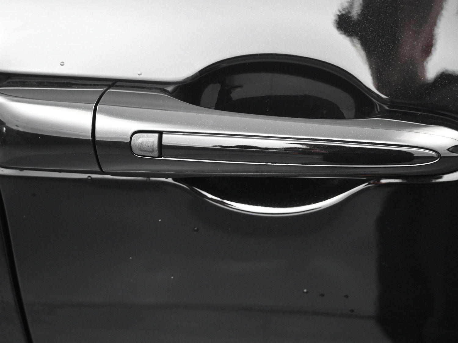 New 2026 Diamond Black Crystal Pearlcoat Chrysler Pinnacle image 7