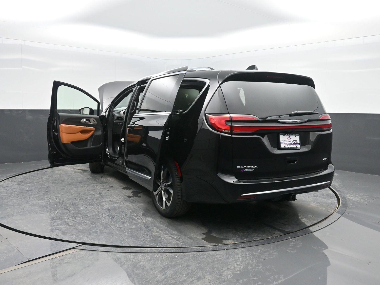 New 2026 Diamond Black Crystal Pearlcoat Chrysler Pinnacle image 53