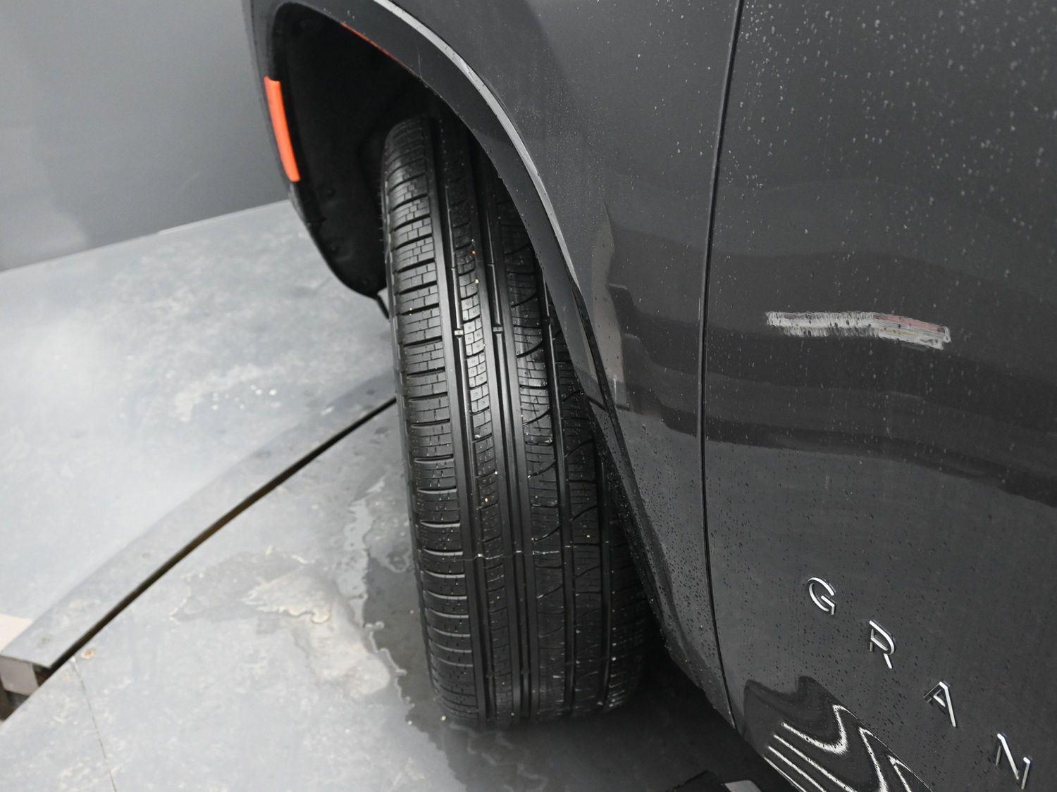 New 2026 Baltic Gray Metallic Clearcoat Jeep Limited Reserve image 5