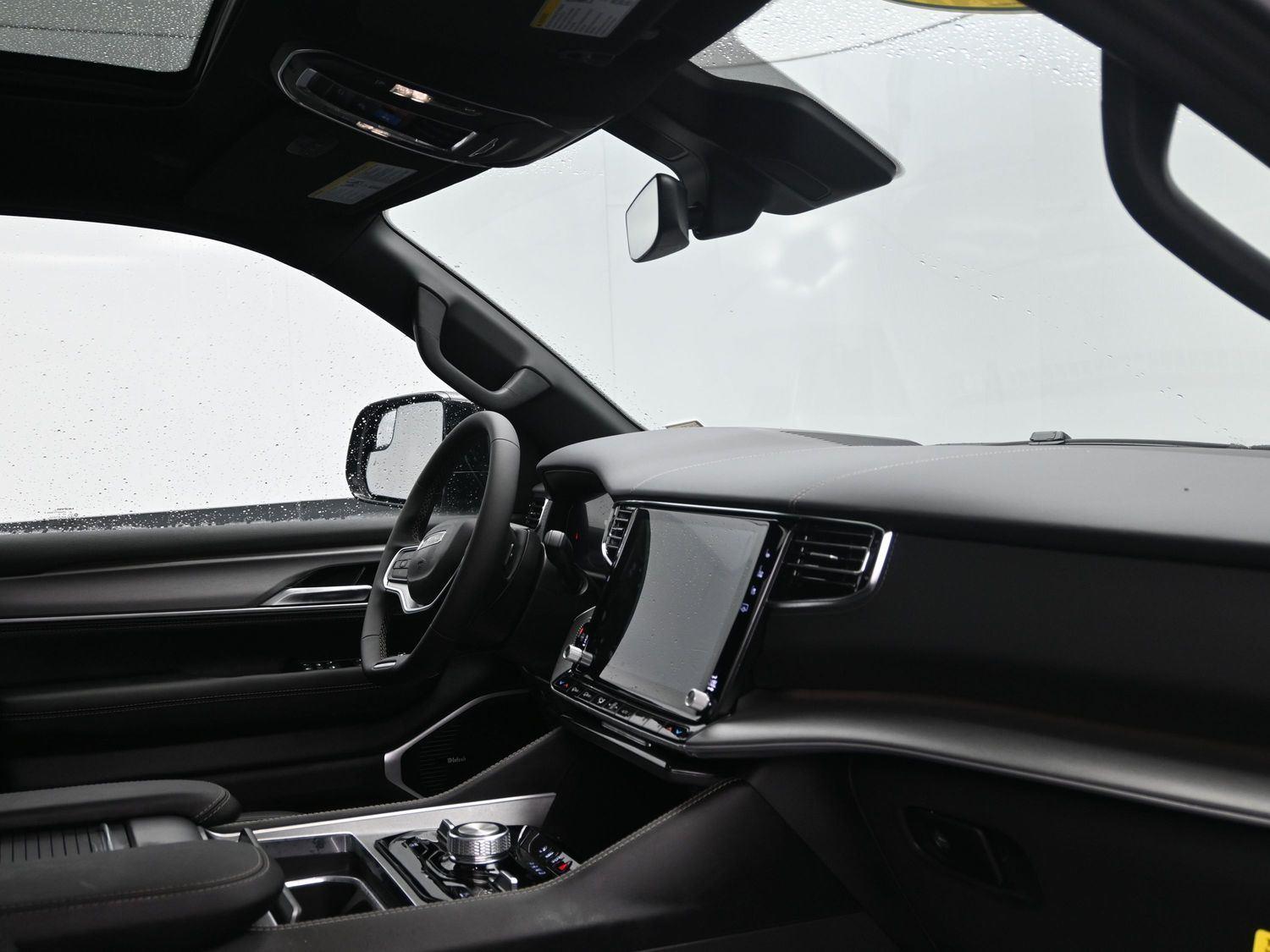 New 2026 Baltic Gray Metallic Clearcoat Jeep Limited Reserve image 11