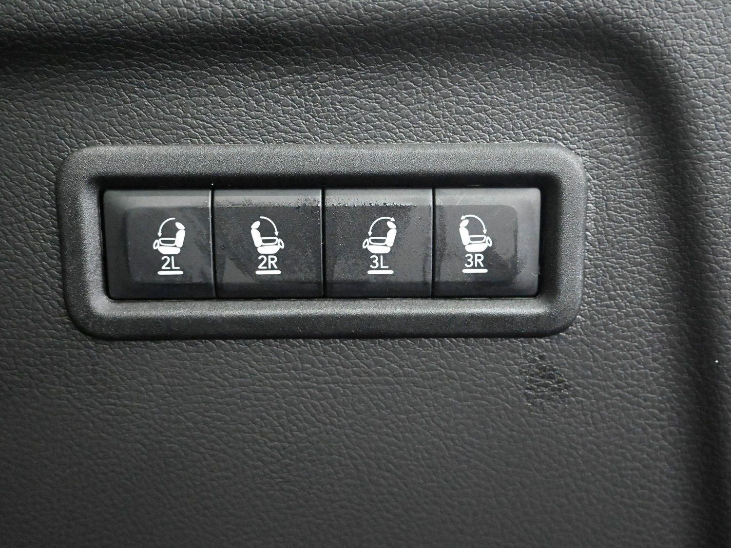 New 2026 Baltic Gray Metallic Clearcoat Jeep Limited Reserve image 18