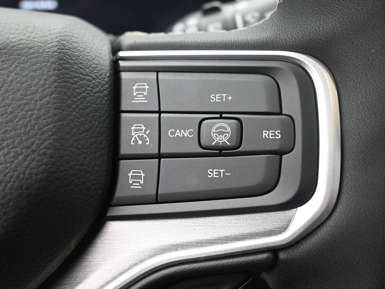 New 2026 Baltic Gray Metallic Clearcoat Jeep Limited Reserve image 25