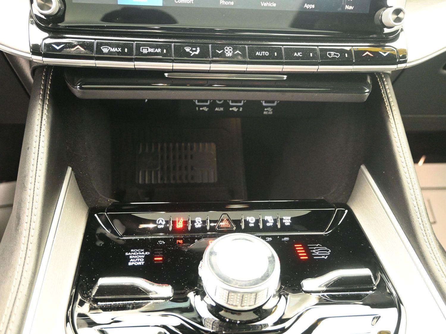 New 2026 Baltic Gray Metallic Clearcoat Jeep Limited Reserve image 30