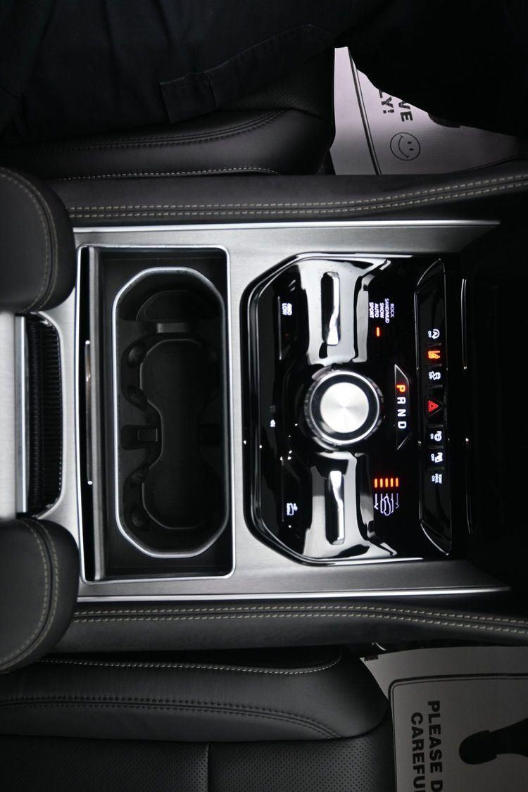 New 2026 Baltic Gray Metallic Clearcoat Jeep Limited Reserve image 32