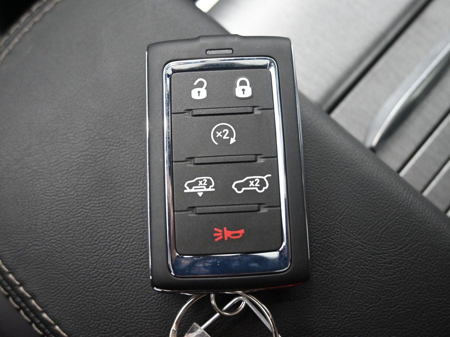 New 2026 Baltic Gray Metallic Clearcoat Jeep Limited Reserve image 36