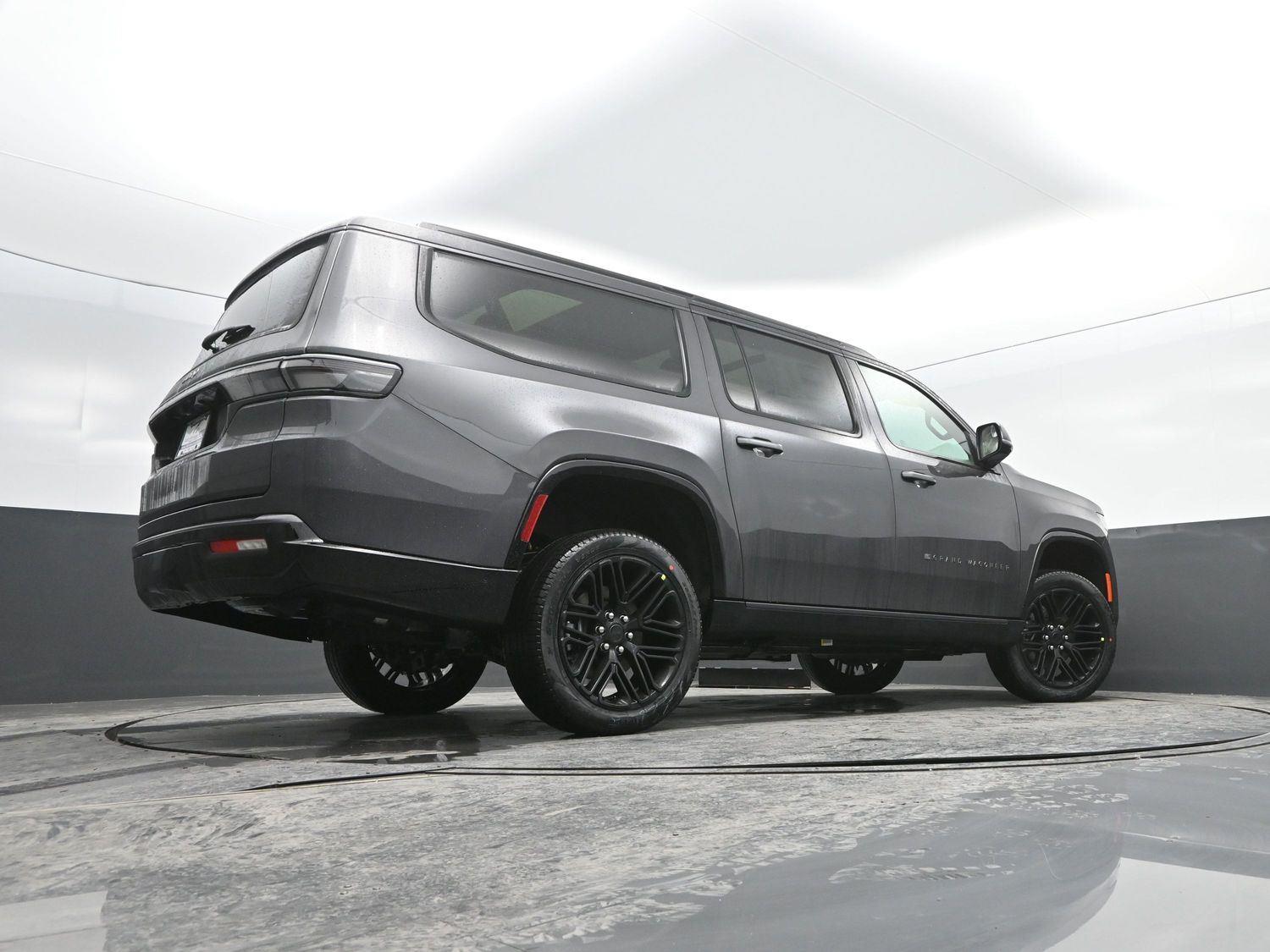 New 2026 Baltic Gray Metallic Clearcoat Jeep Limited Reserve image 38