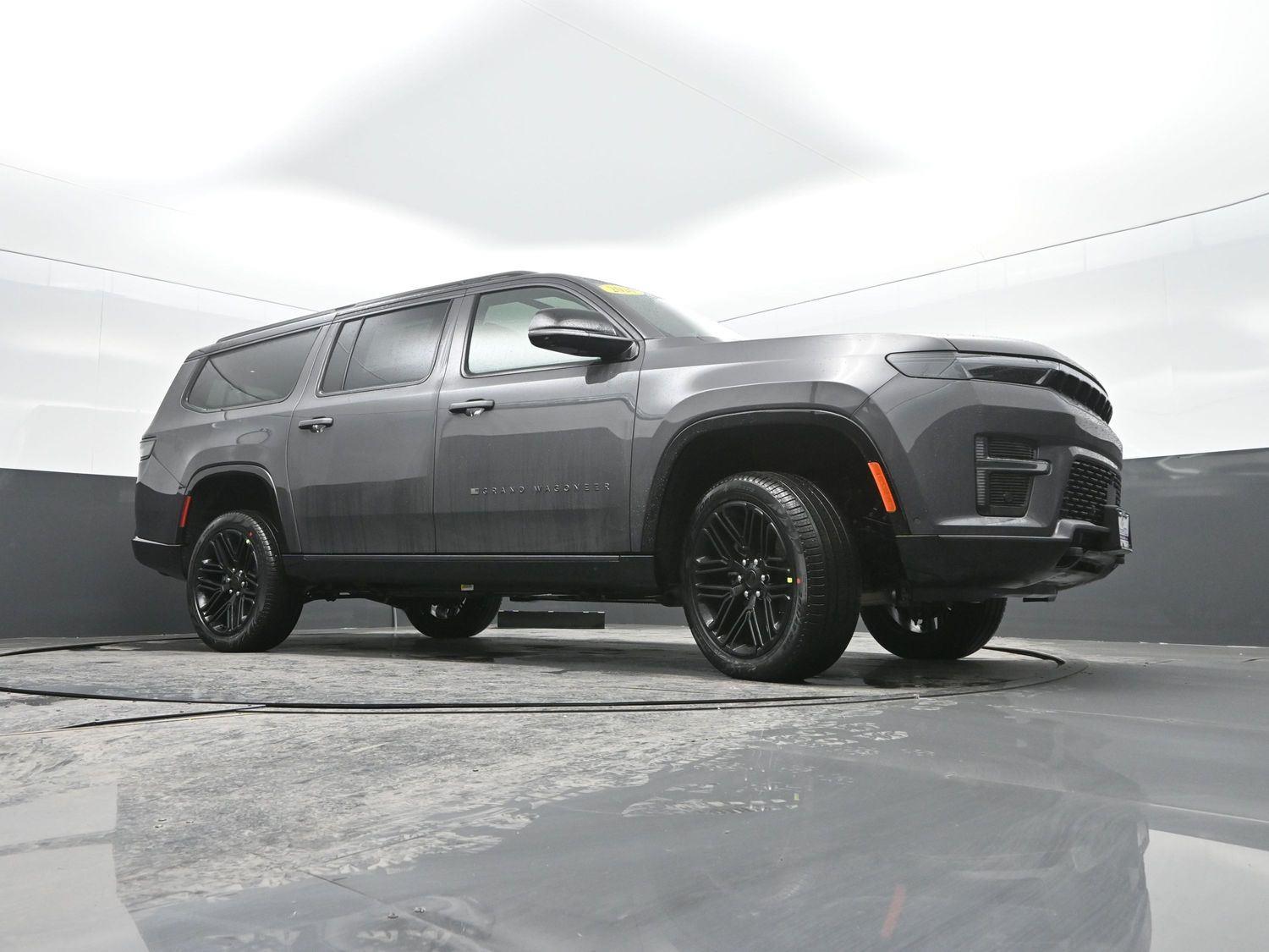 New 2026 Baltic Gray Metallic Clearcoat Jeep Limited Reserve image 39